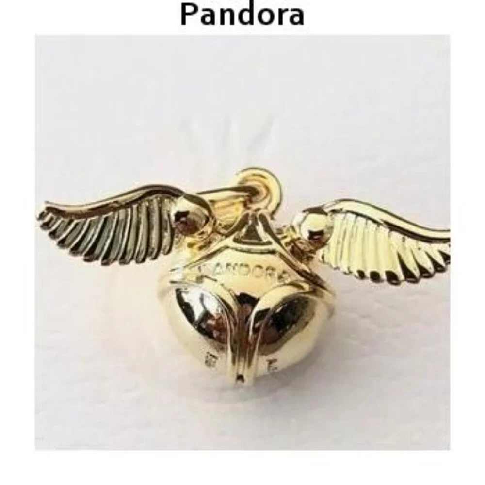 Pandora Harry Potter golden snitch charm